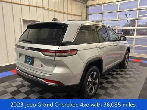 Used 2023 Jeep Grand Cherokee 4WD 4xe image 3