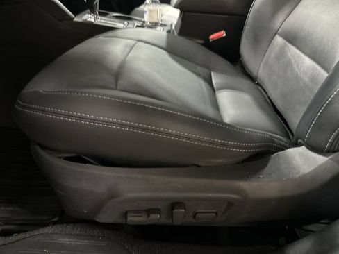 Used 2017 Subaru Outback 3.6R Limited AWD/4WD image 18