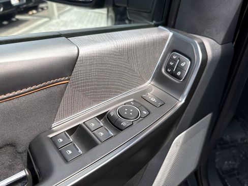Used 2024 Ford F250 Platinum AWD/4WD image 19