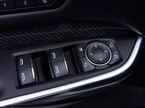 Used 2023 Cadillac XT4 Sport w/ LPO, Onyx Lite Package FWD image 16
