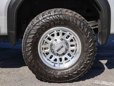 Used 2021 GMC Sierra 2500 Denali w/ Denali Ultimate Package image 11