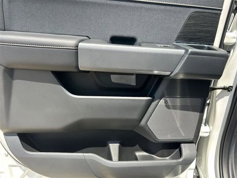 New 2025 Ford F150 Lariat w/ Equipment Group 502A High image 18