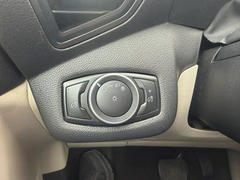 Used 2017 Ford C-MAX SE FWD image 19