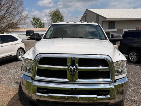 Used 2017 RAM 2500 Tradesman w/ Chrome Appearance Group AWD/4WD image 4