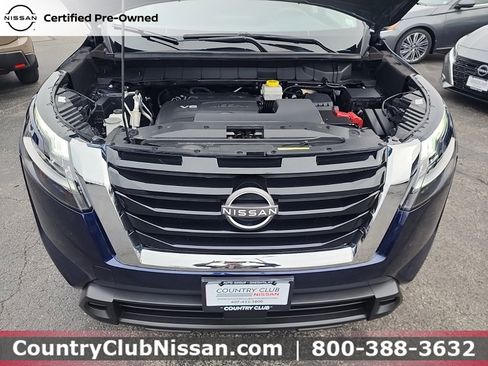 Certified 2022 Nissan Pathfinder SV image 31
