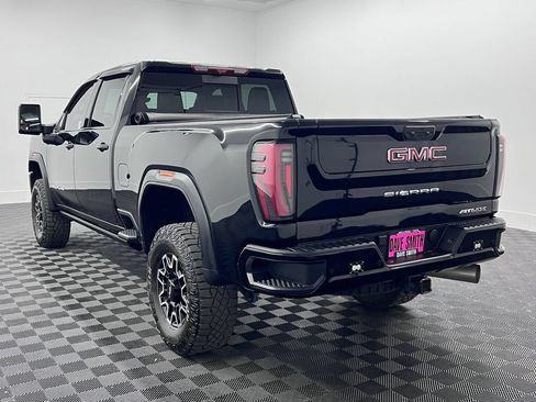 Used 2025 GMC Sierra 2500 AT4X AWD/4WD image 3