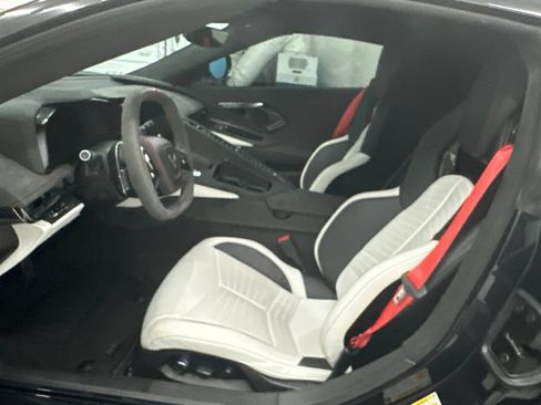 Used 2023 Chevrolet Corvette Stingray Premium Cpe w/ Z51 Performance Package RWD image 20