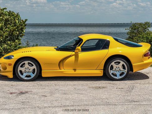 Used 2001 Dodge Viper GTS RWD image 3