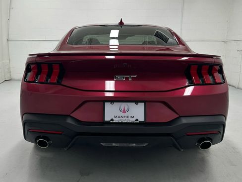 Used 2025 Ford Mustang GT Premium image 7
