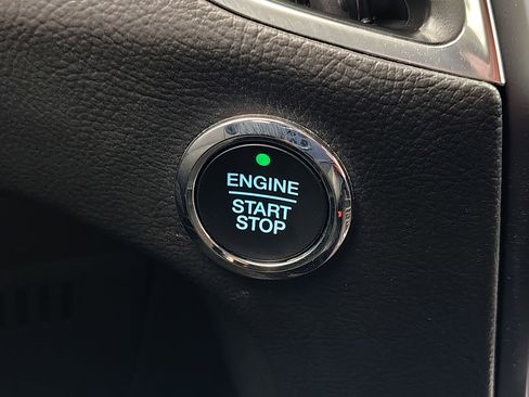 Used 2023 Ford Edge ST image 45