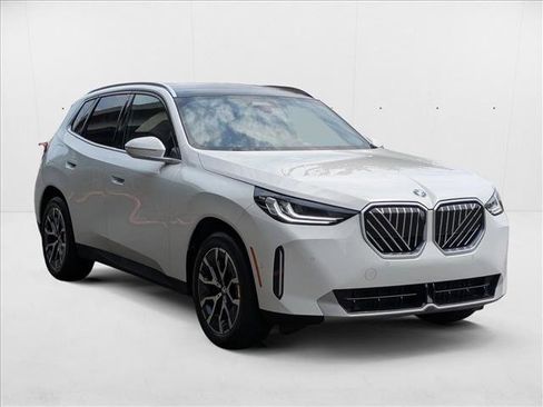 Used 2025 BMW X3 xDrive30i image 6