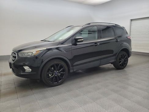 Used 2017 Ford Escape Titanium FWD image 2