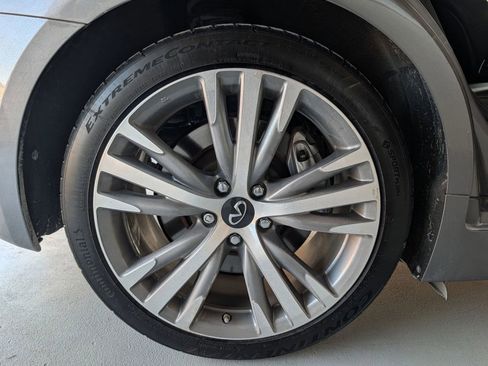 Used 2019 INFINITI Q50 Luxe w/ Essential Package (3.0T Luxe) image 11