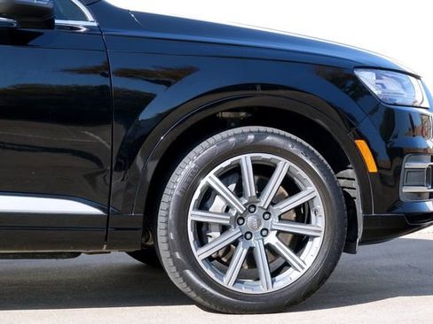 Used 2018 Audi Q7 3.0T Prestige w/ Prestige Package image 39