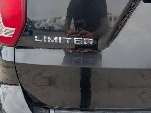 Used 2019 Ford Explorer Limited w/ Class III Trailer Tow Package AWD/4WD image 5