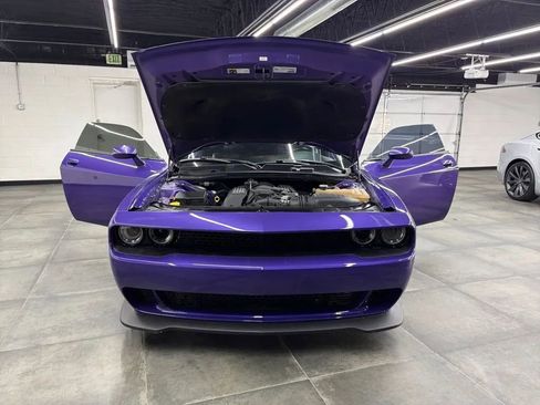 Used 2016 Dodge Challenger R/T Scat Pack w/ Leather Interior Group RWD image 37