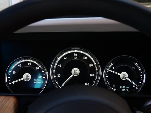 Used 2023 Rolls-Royce Cullinan w/ Cullinan Package image 16