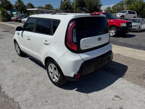 Used 2016 Kia Soul FWD image 6