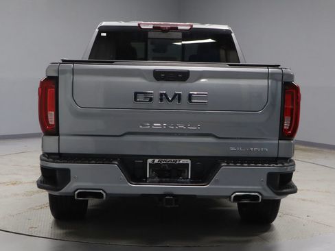 Used 2023 GMC Sierra 1500 Denali Ultimate AWD/4WD image 9