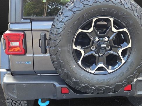 Used 2021 Jeep Wrangler Unlimited Rubicon 4xe w/ Cold Weather Group AWD/4WD image 36