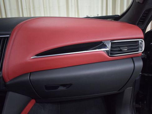 Used 2022 Maserati Levante Modena image 25