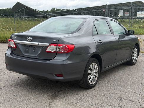 Used 2013 Toyota Corolla LE FWD image 5