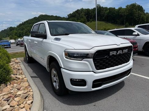 Used 2025 RAM 1500 Big Horn AWD/4WD image 17