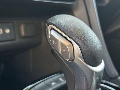 Used 2023 Buick Encore GX Select image 37