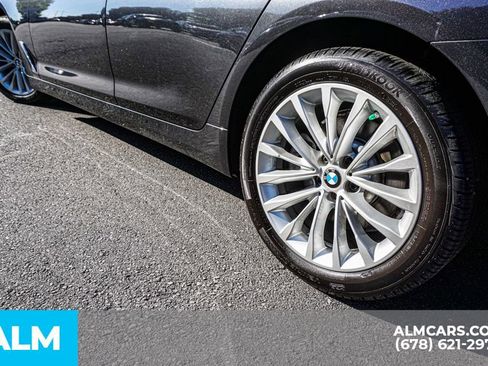 Used 2022 BMW 530i xDrive 530i xDrive w/ Convenience Package image 16