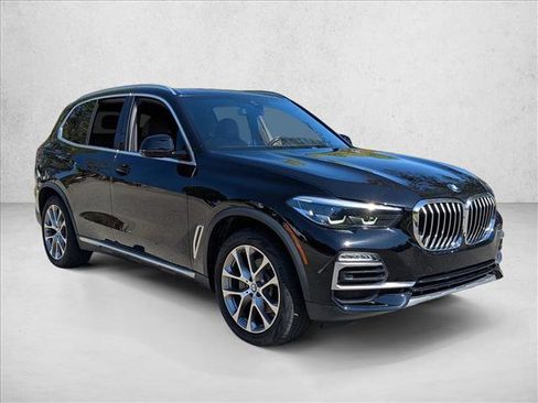 Used 2019 BMW X5 xDrive40i w/ Convenience Package AWD/4WD image 3