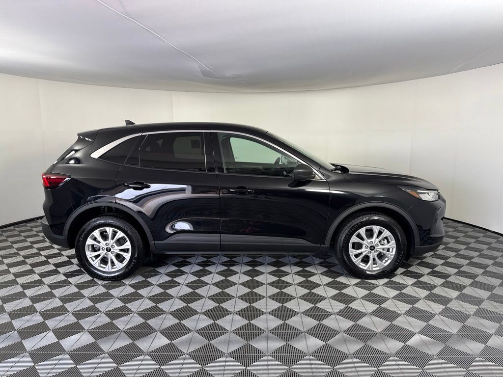 Used 2023 Ford Escape Active AWD/4WD image 6