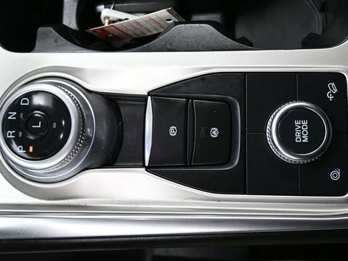 Used 2022 Ford Explorer XLT w/ Equipment Group 202A AWD/4WD image 28