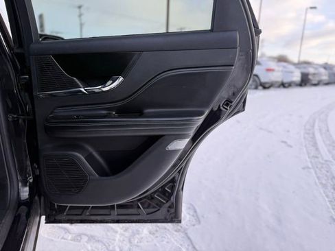 Used 2022 Lincoln Corsair Reserve image 21