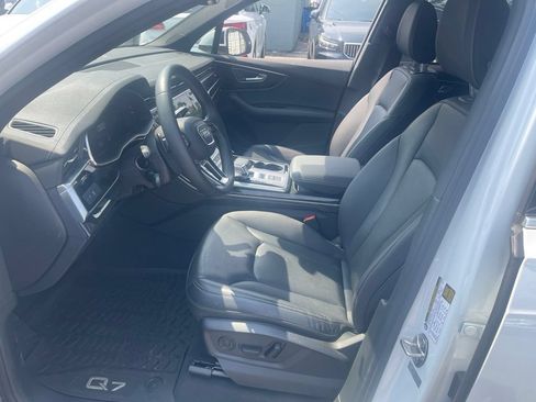 Used 2025 Audi Q7 3.0T Premium Plus w/ Premium Plus Package AWD/4WD image 9