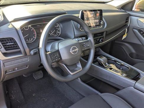 New 2026 Nissan Rogue S image 3