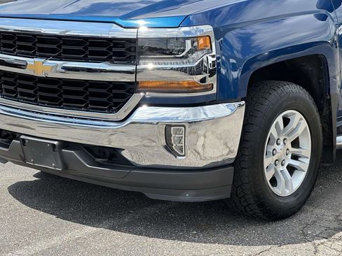 Used 2018 Chevrolet Silverado 1500 LT w/ All Star Edition AWD/4WD image 8