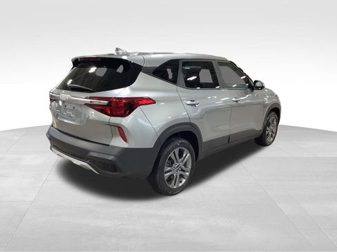 Certified 2023 Kia Seltos LX image 10