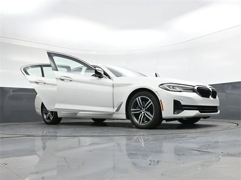 Used 2023 BMW 530i w/ Convenience Package image 36