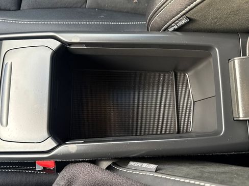 Used 2023 Volvo C40 P8 Recharge Ultimate w/ Protection Package Premier image 30