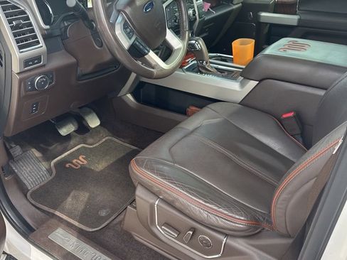 Used 2016 Ford F150 King Ranch w/ Equipment Group 601A Luxury AWD/4WD image 4