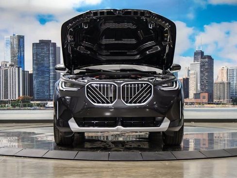 Used 2026 BMW X3 xDrive30 w/ Premium Package image 4