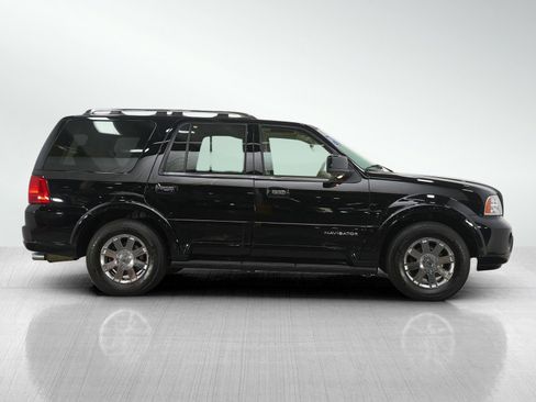 Used 2004 Lincoln Navigator Ultimate AWD/4WD image 6