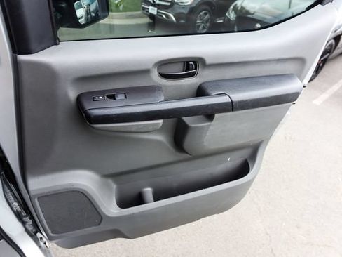 Used 2016 Nissan NV 3500 SL RWD image 32