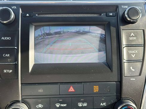 Used 2015 Toyota Camry SE image 24