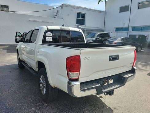 Used 2017 Toyota Tacoma SR5 image 14