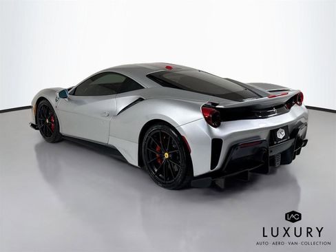 Used 2019 Ferrari 488 Pista Coupe image 8