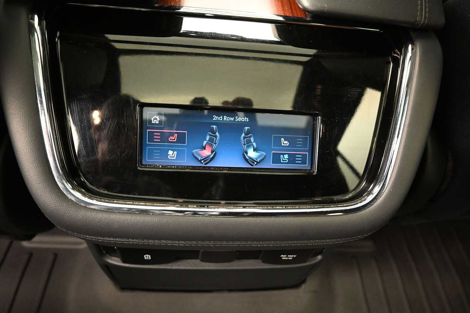 Used 2023 Lincoln Navigator Reserve AWD/4WD image 15
