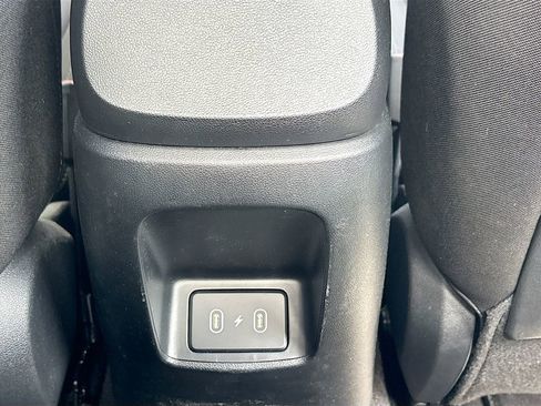 Certified 2025 Hyundai Elantra Sport image 23