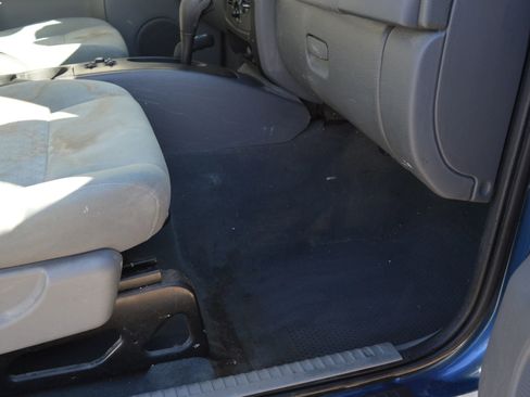 Used 2006 Jeep Liberty Sport image 21