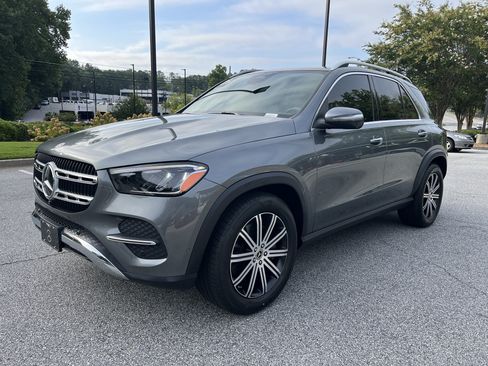 Certified 2025 Mercedes-Benz GLE 450e 4MATIC image 3